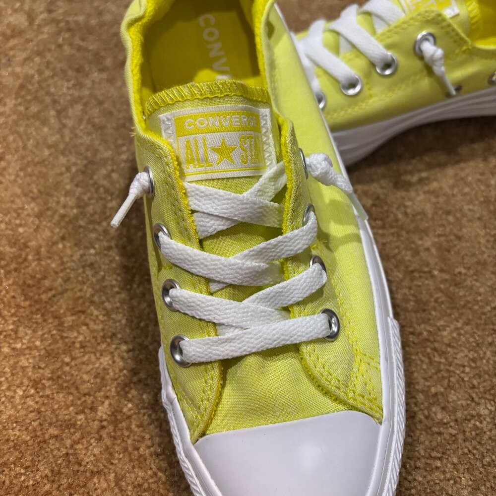 Converse All-Stars Women's Sneaker Bright Yellow  SIZE 8 New No Tag
